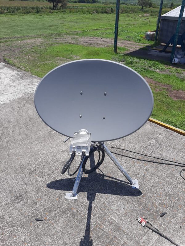 SatCom Soluciones de Telecomunicaciones , FlyAway, Banda KU , Banda Ka, VSAT Moviles Auto Apuntables, Auto-Adquisición, Antenas de Rápido Despliegue